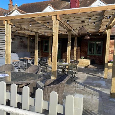 The Queens Head Inn Milton Ernest Exteriör bild